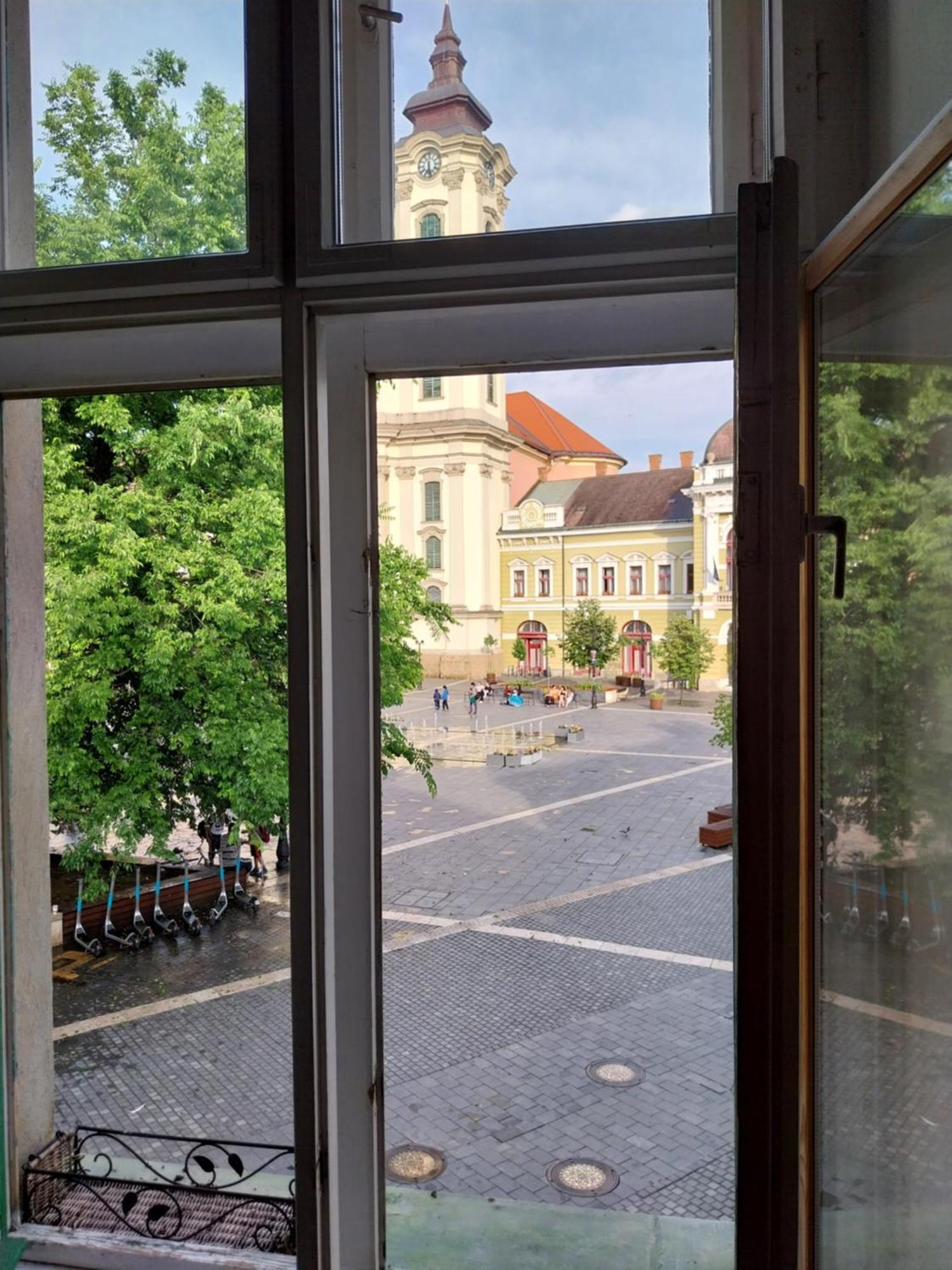 Anna Apartman Eger Buitenkant foto