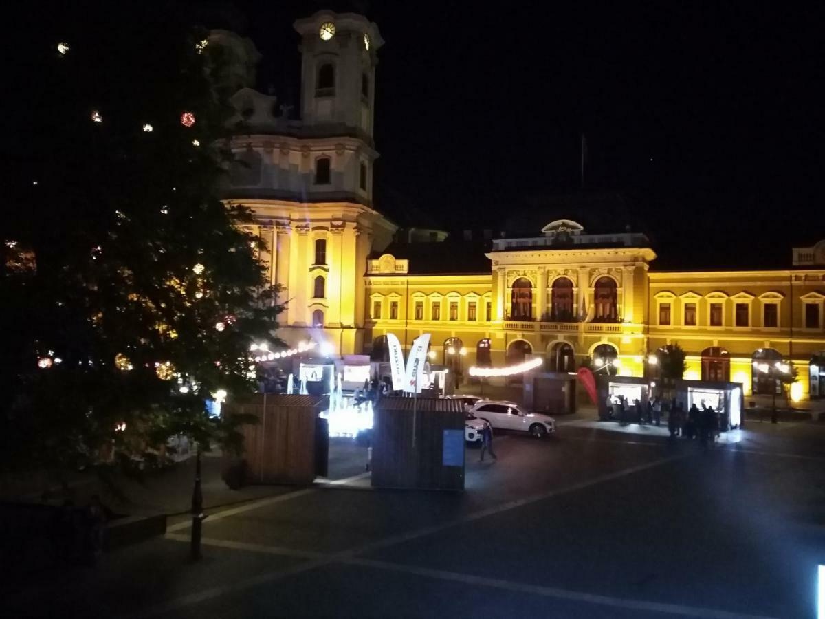 Anna Apartman Eger Buitenkant foto